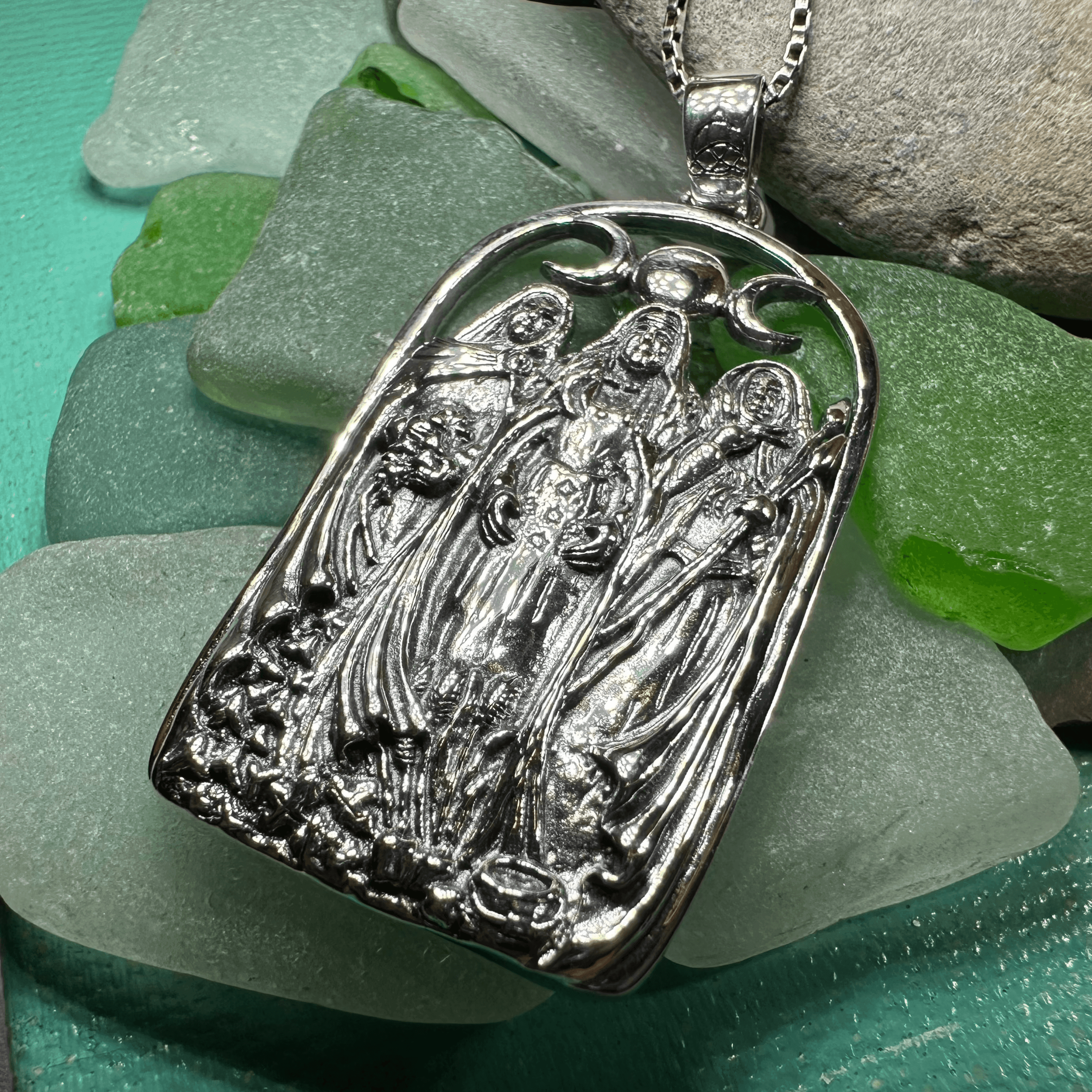 Hecate Triple Goddess Necklace - 18