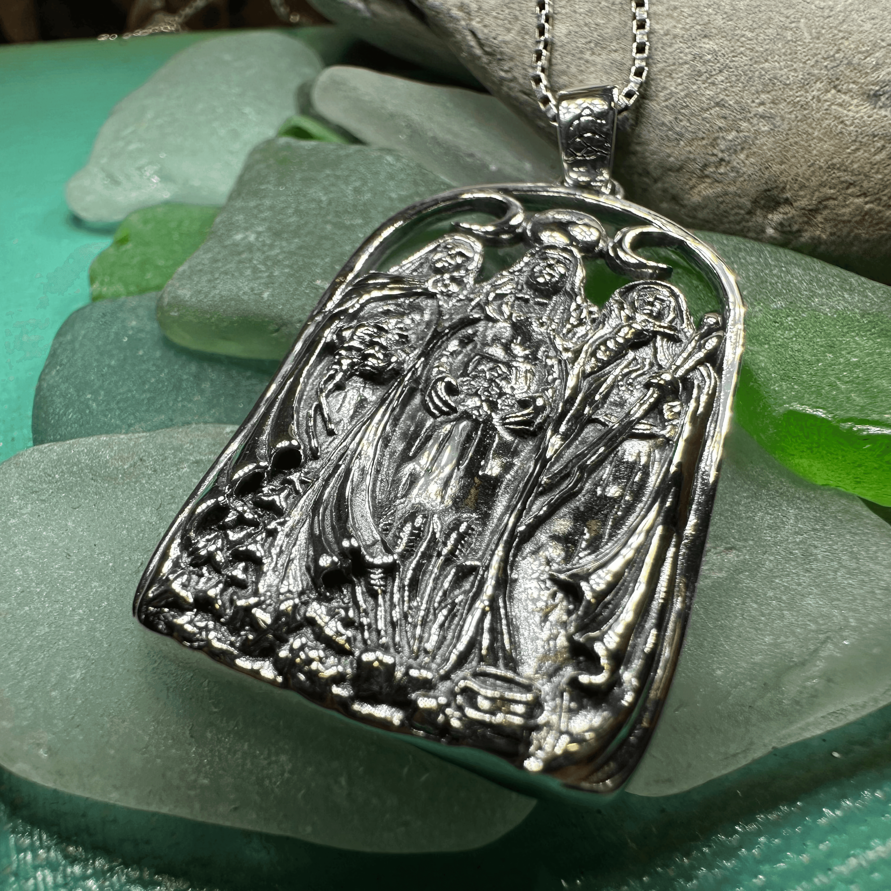 Hecate Triple Goddess Necklace - 18