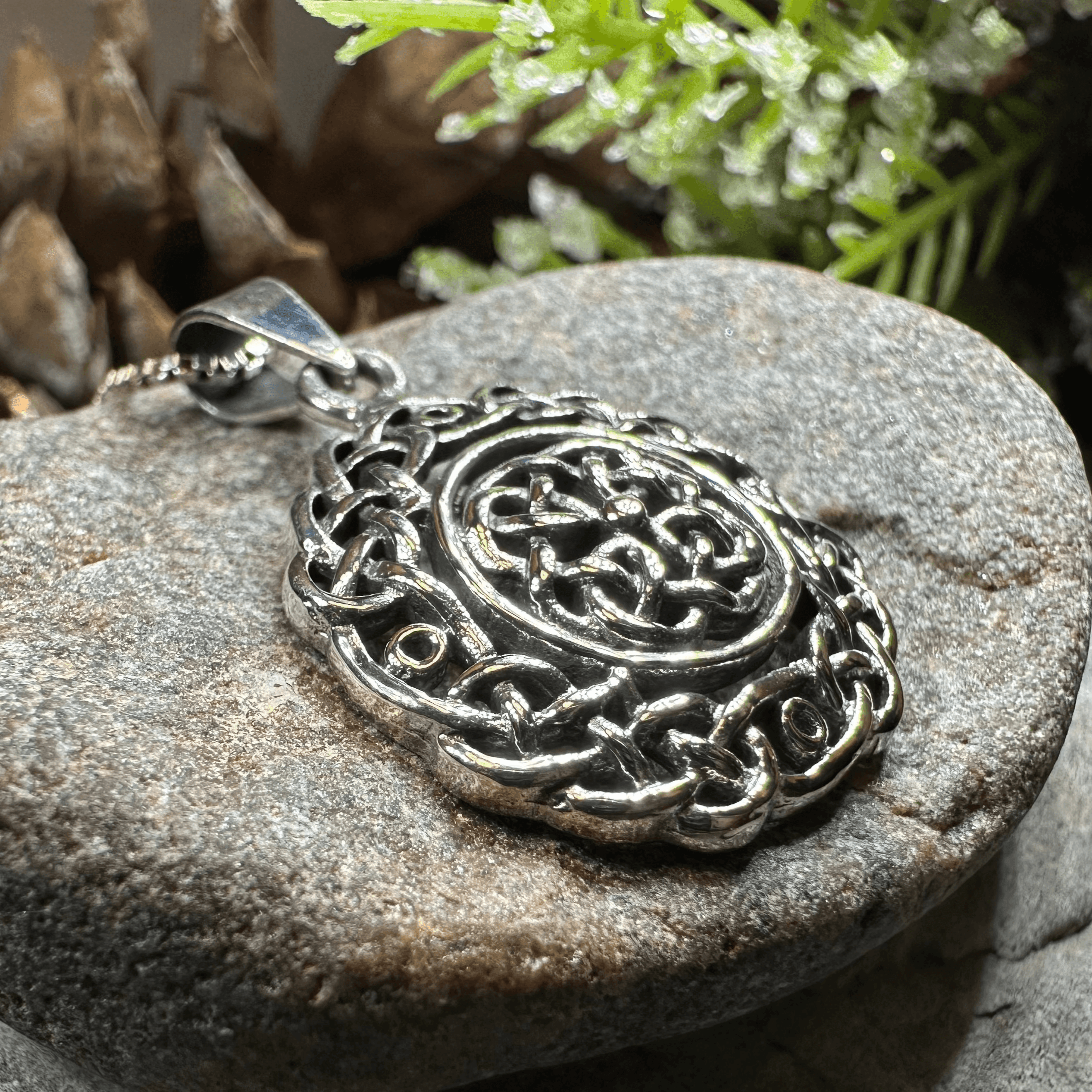 Laidley Celtic Knot Necklace - 18