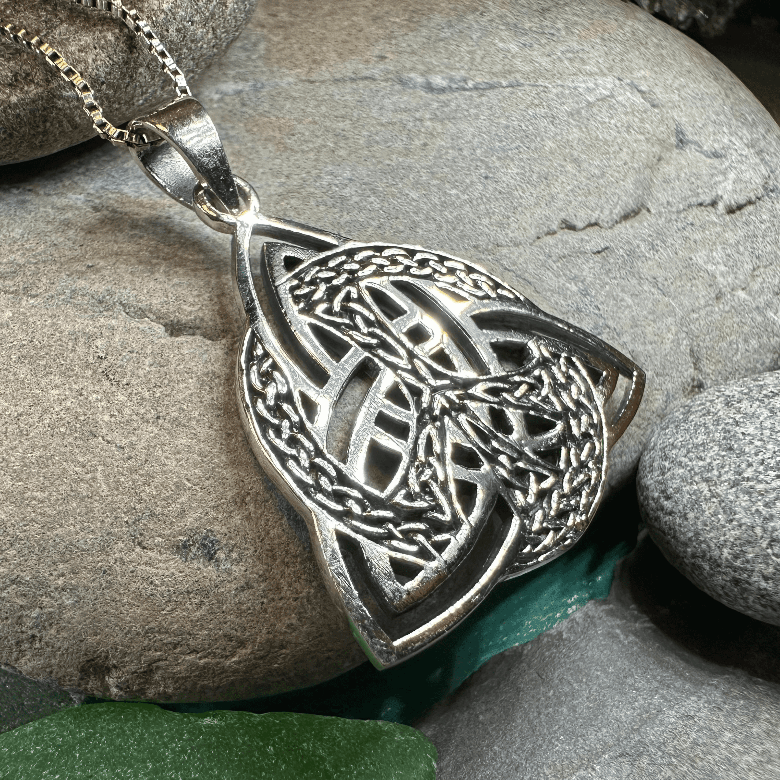 Celtic Peace Sign Necklace - 18