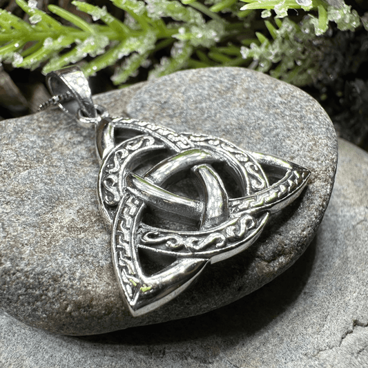 Dayton Trinity Knot Necklace - 18