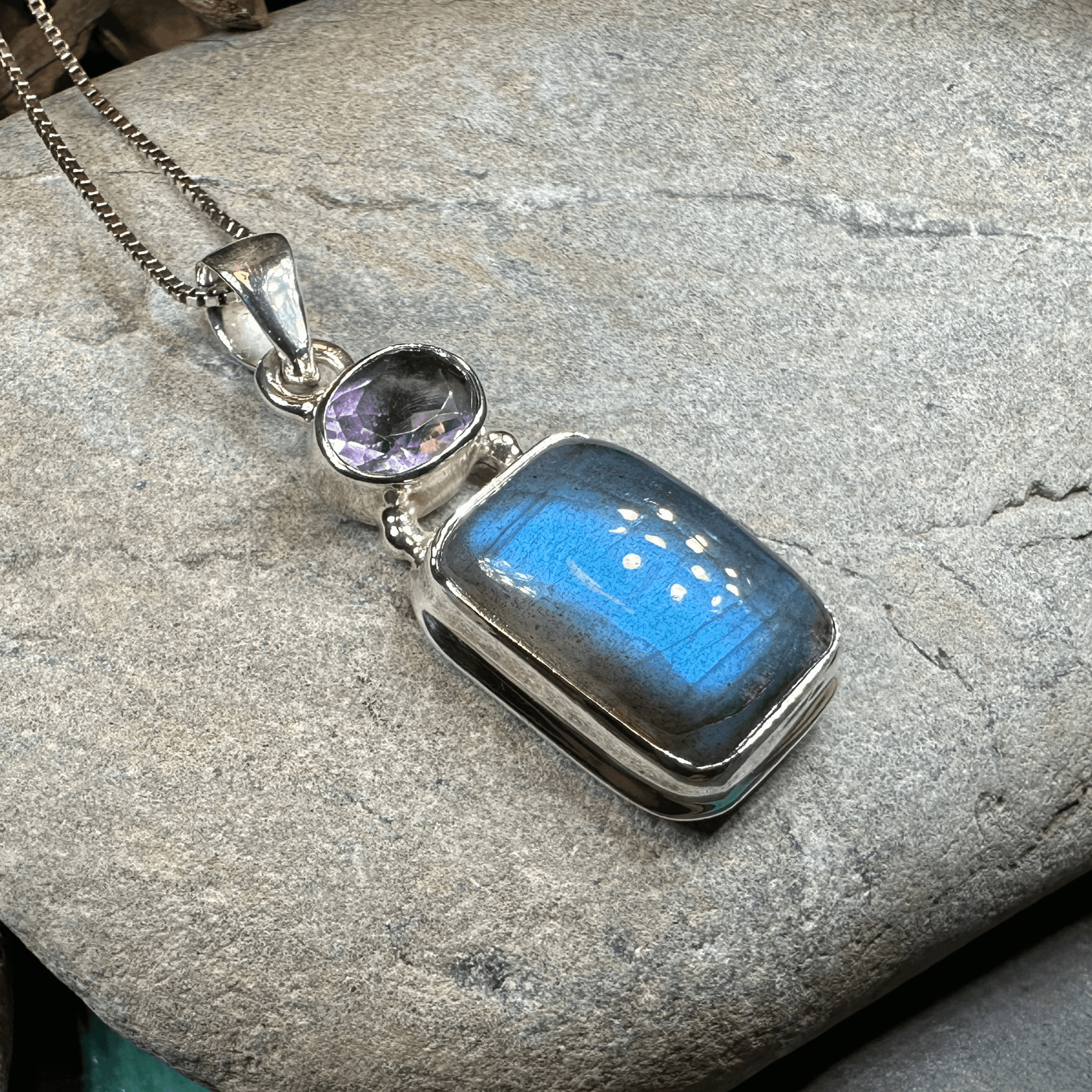 Briony Labradorite Necklace - 18 / Amethyst Square