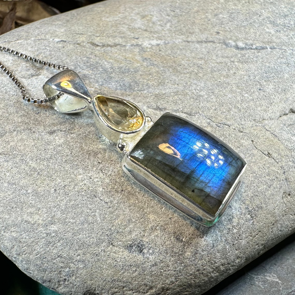 Briony Labradorite Necklace