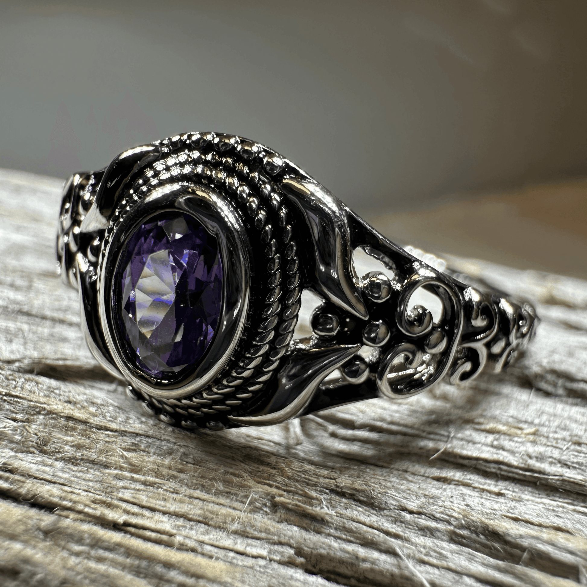 Romantic Celtic Knot Ring - 4 / Amethyst