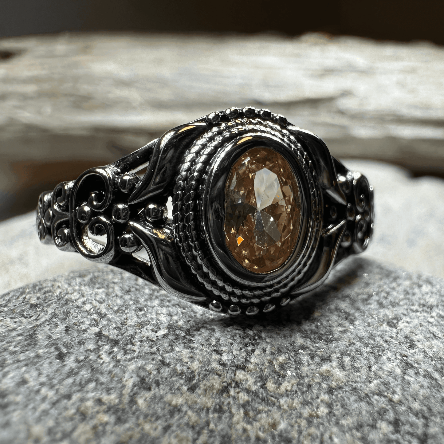 Romantic Celtic Knot Ring - 4 / Champagne Topaz