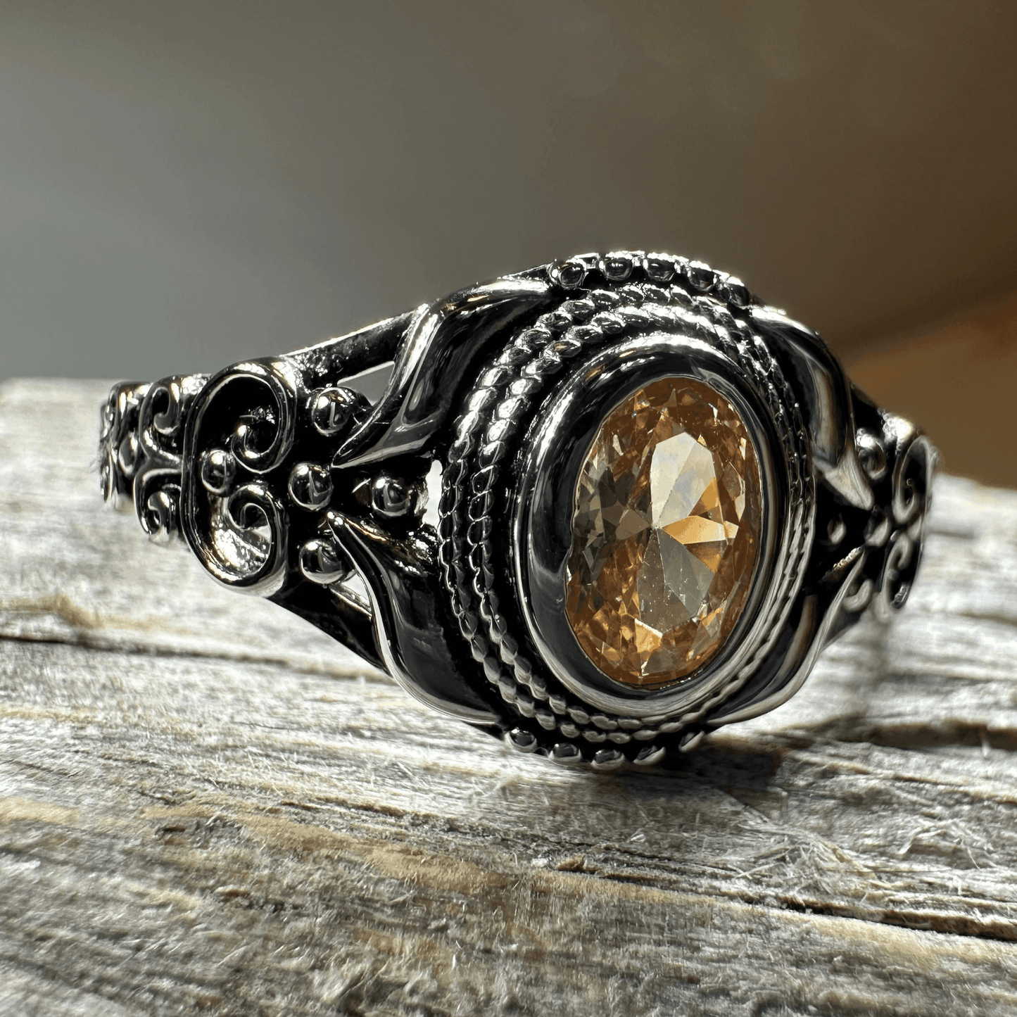 Romantic Celtic Knot Ring - 5 / Champagne Topaz