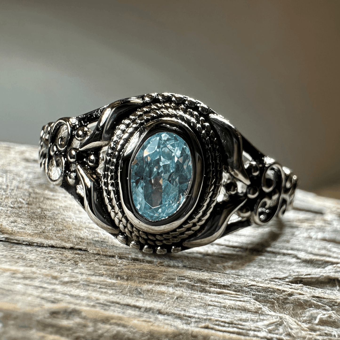 Romantic Celtic Knot Ring - 4 / Blue Topaz