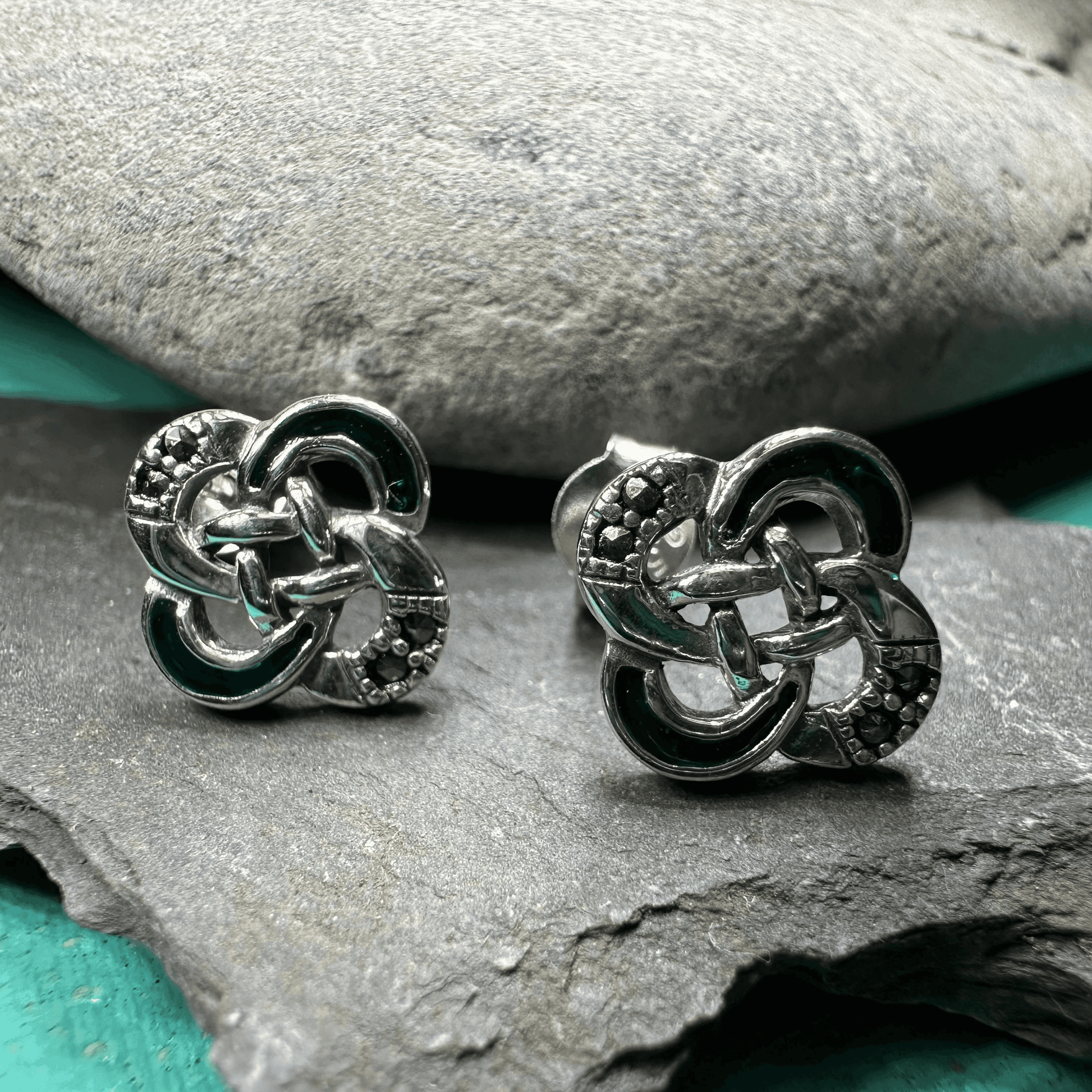 Lark Dara Knot Stud Earrings - 