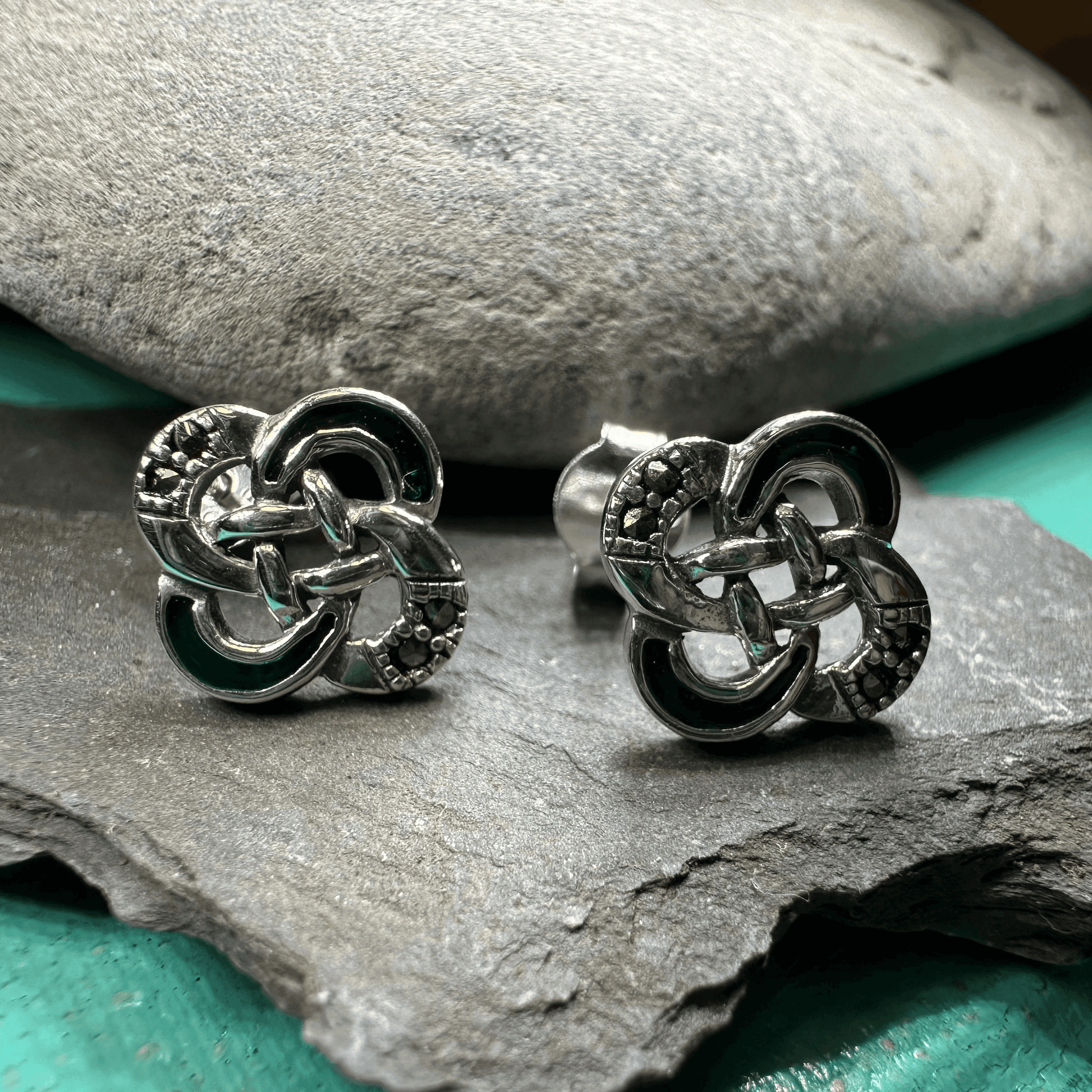 Lark Dara Knot Stud Earrings - 