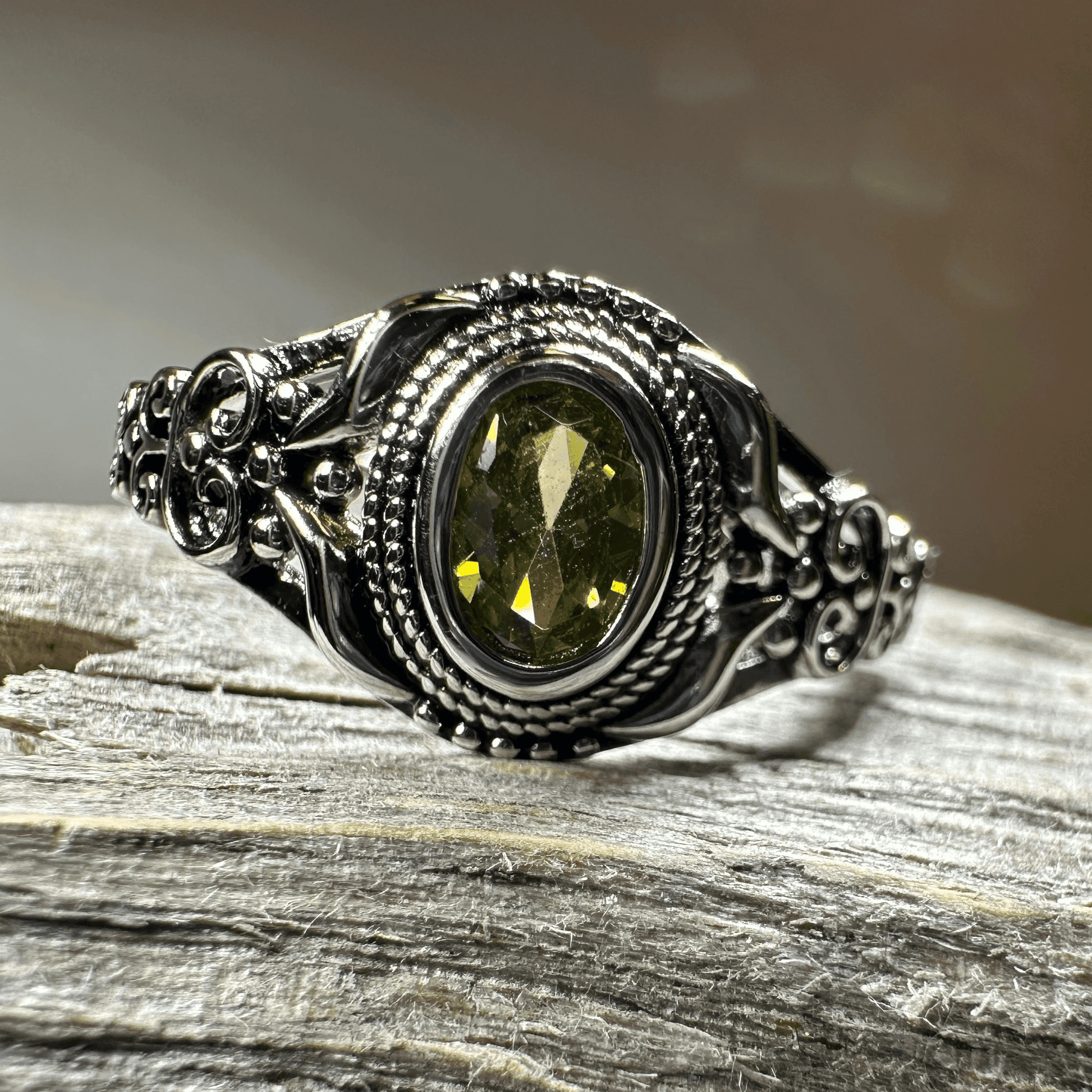 Romantic Celtic Knot Ring - 4 / Amethyst