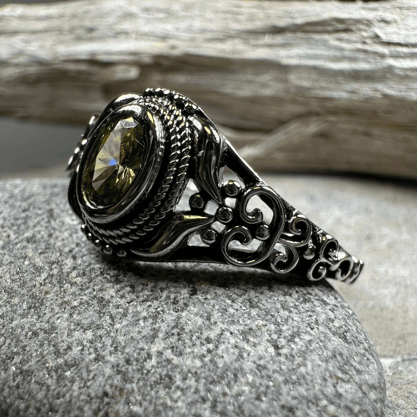 Romantic Celtic Knot Ring - 4 / Amethyst