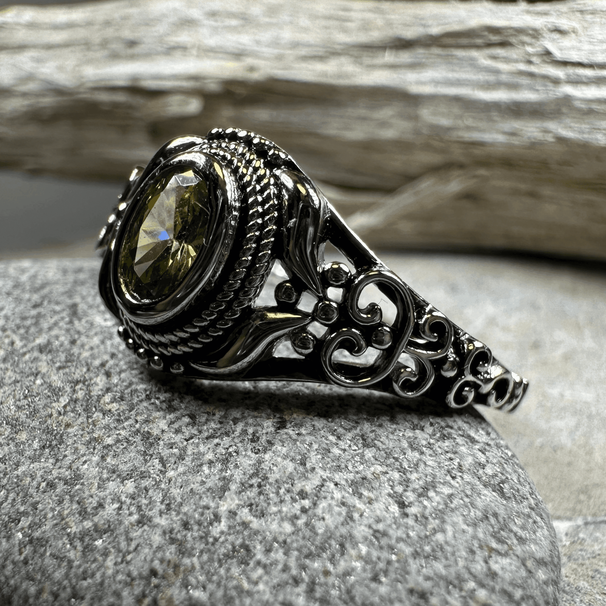 Romantic Celtic Knot Ring - 4 / Amethyst
