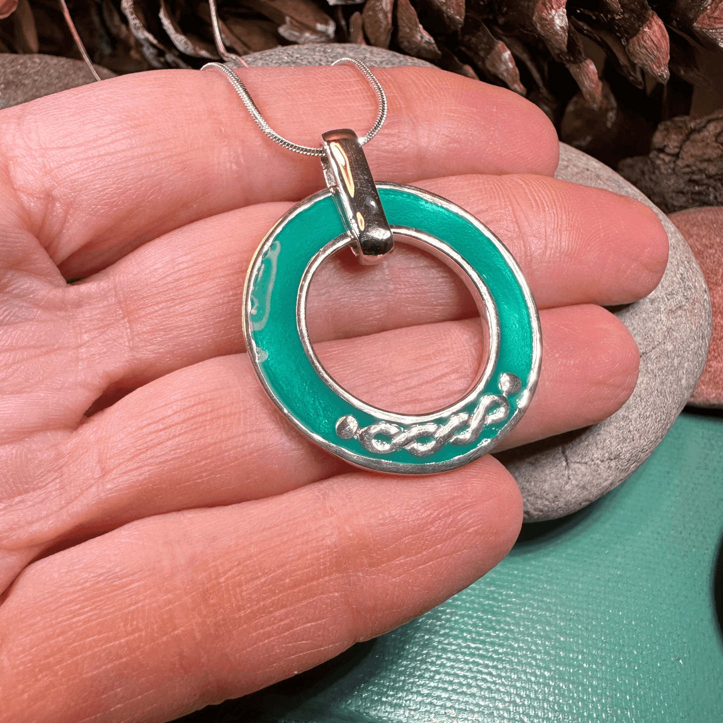 Seaside Celtic Knot Necklace - 18