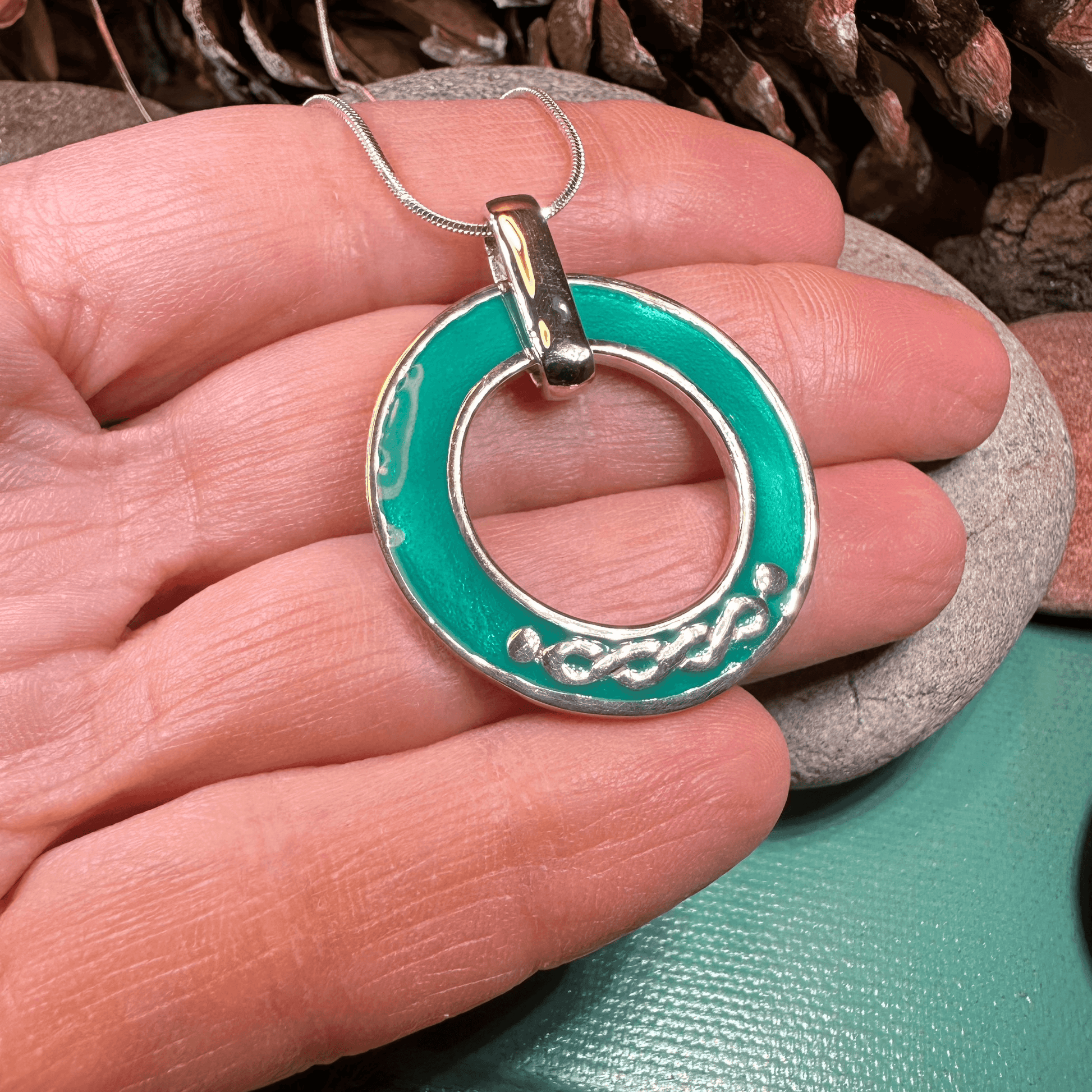 Seaside Celtic Knot Necklace - 18