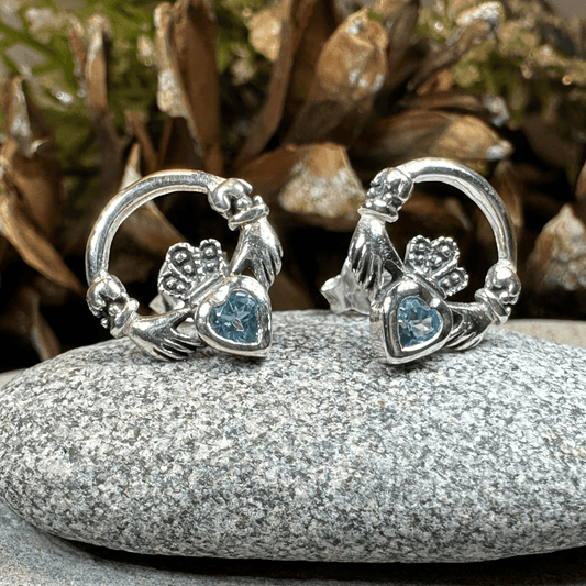 Cheerful Claddagh Earrings - Garnet