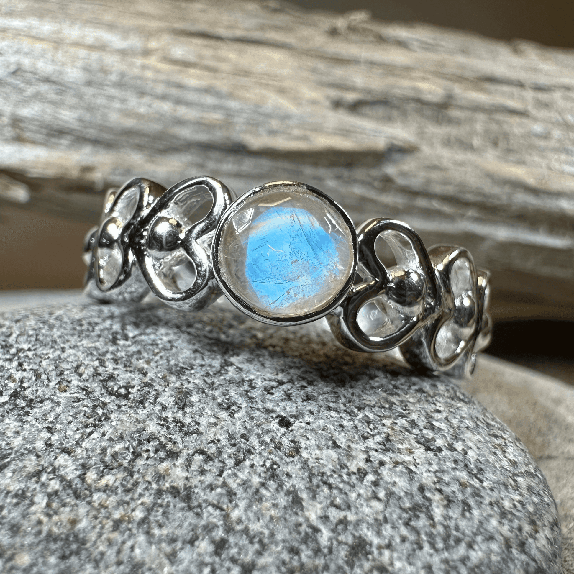 Jarida Celtic Love Knot Ring - 6