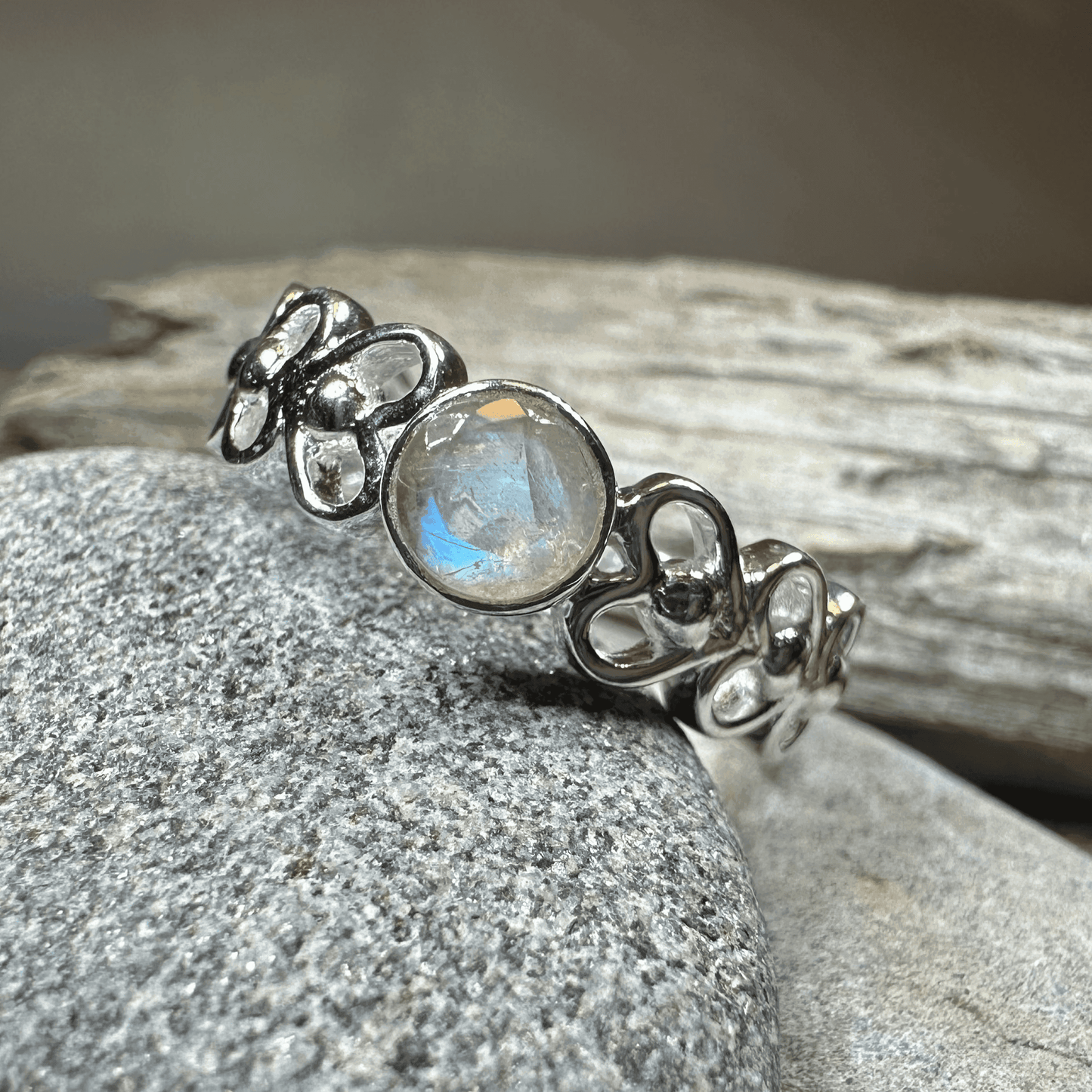 Jarida Celtic Love Knot Ring - 6