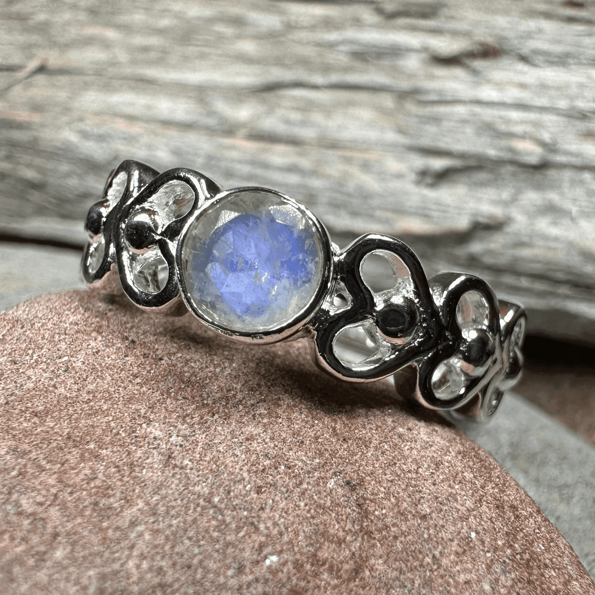 Jarida Celtic Love Knot Ring - 6