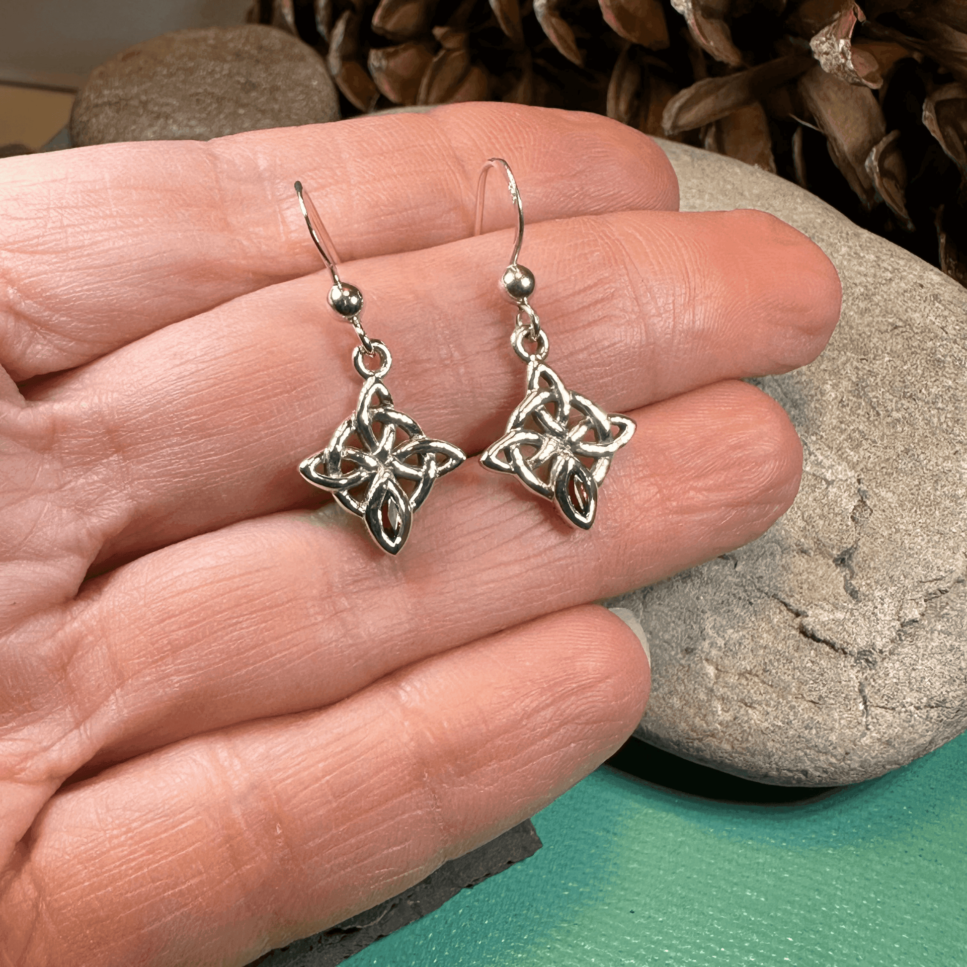 Arynne Celtic Knot Earrings - Amethyst