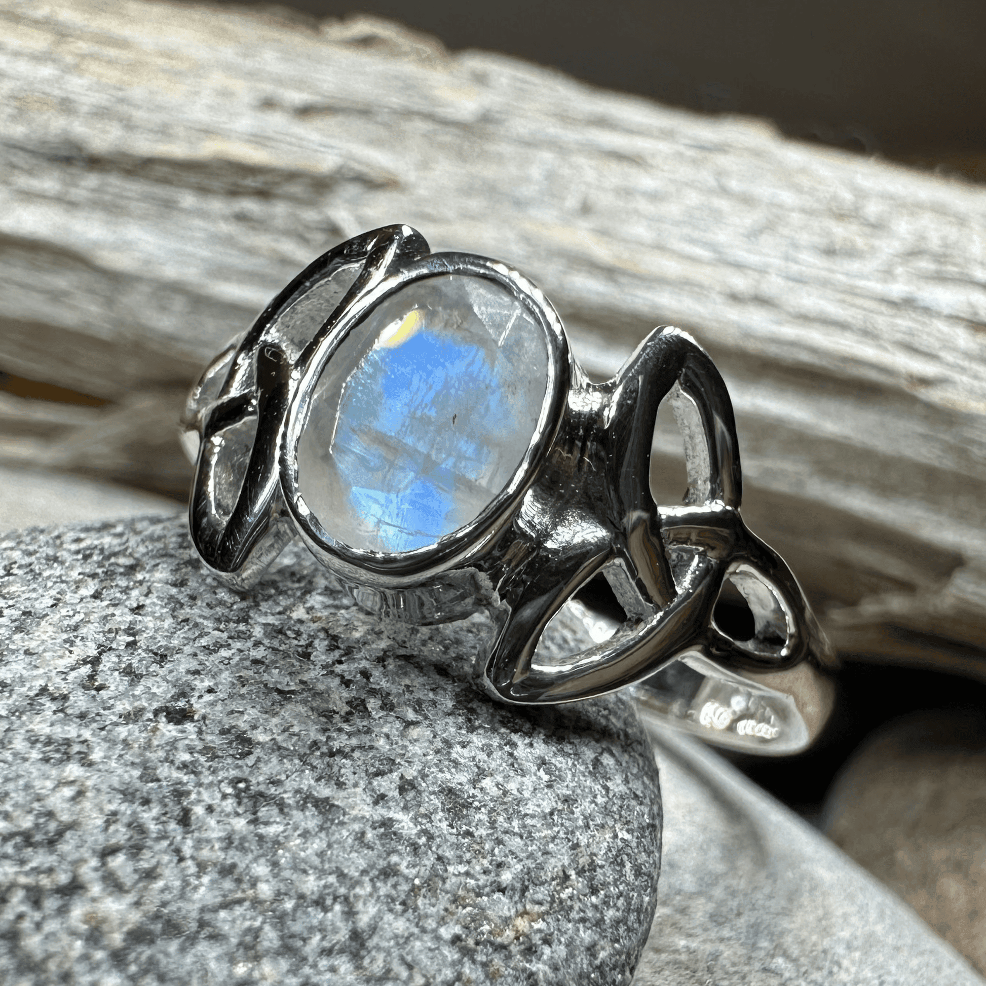 Cordelia Trinity Knot Ring - 5