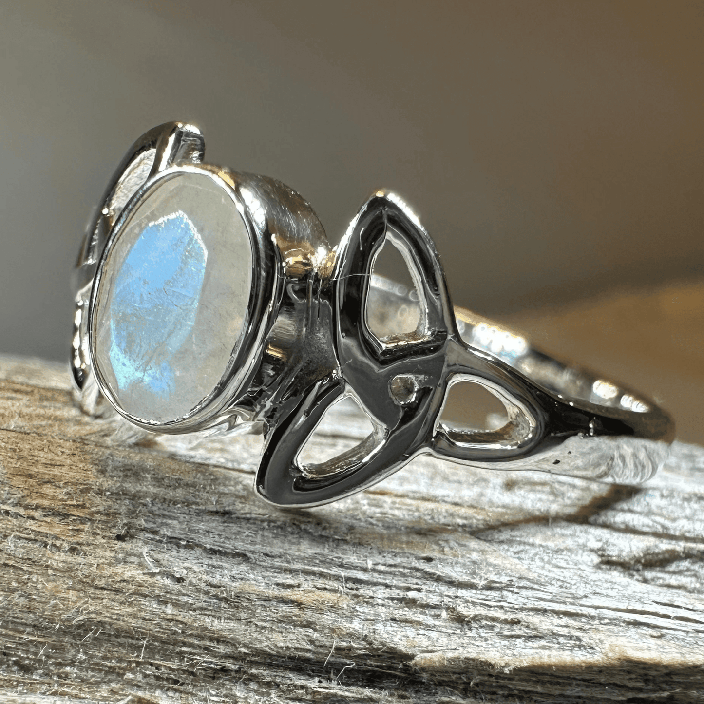 Cordelia Trinity Knot Ring - 5