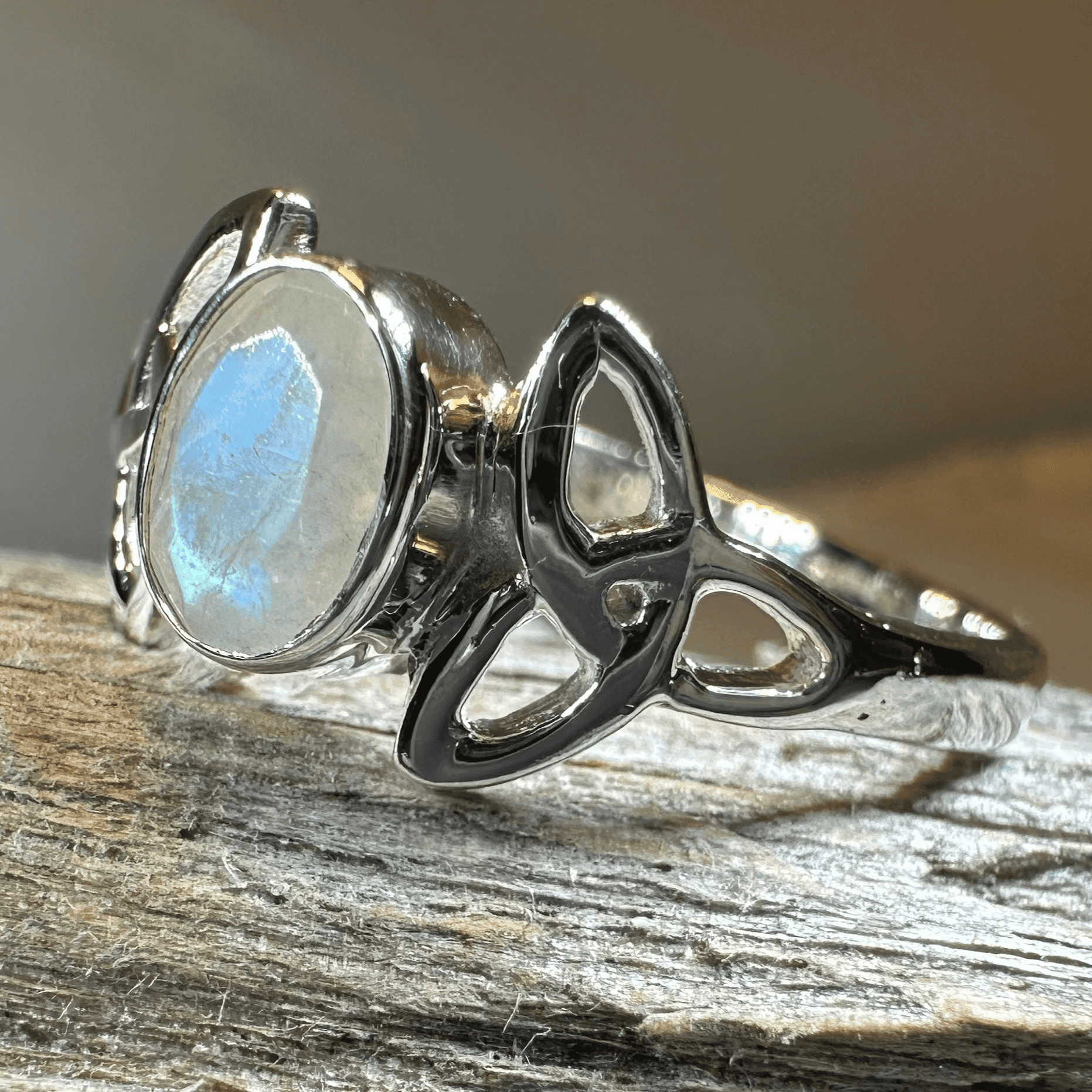 Cordelia Trinity Knot Ring - 5