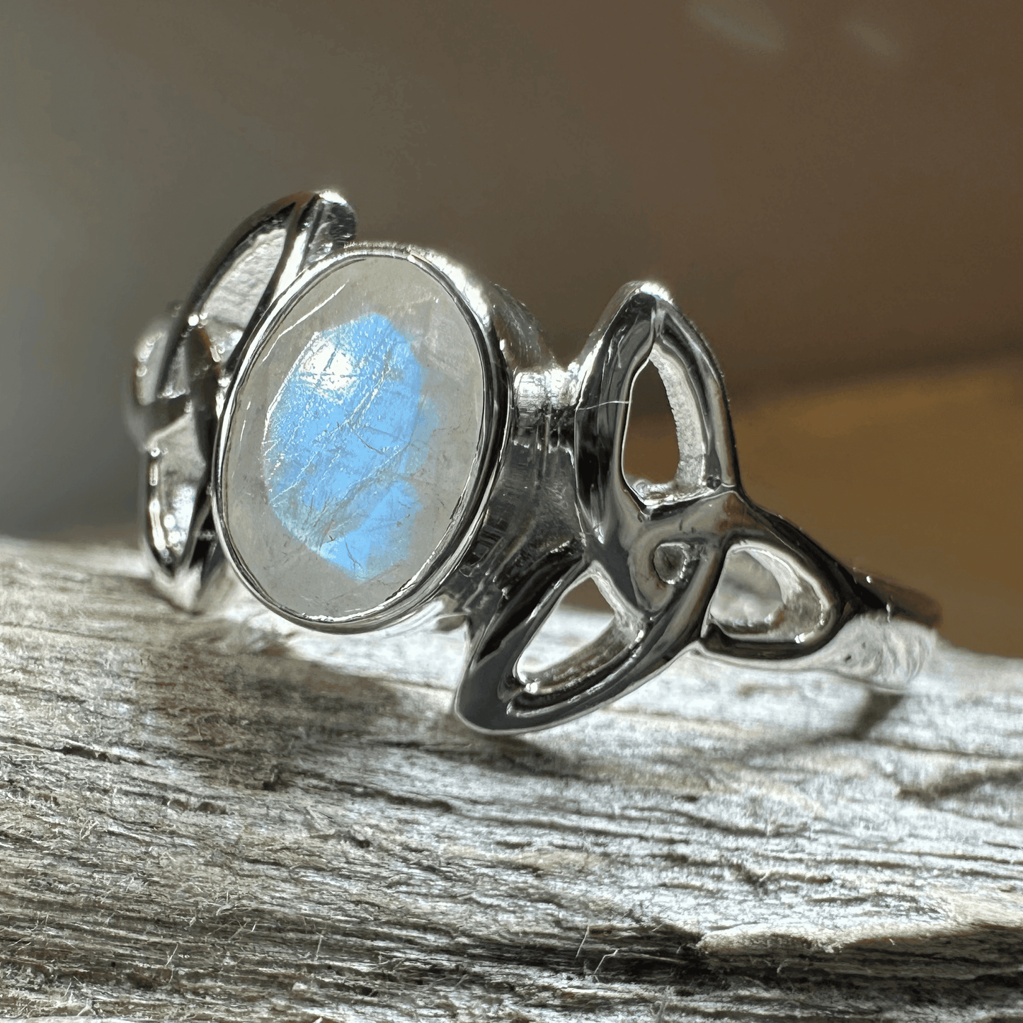 Cordelia Trinity Knot Ring - 5