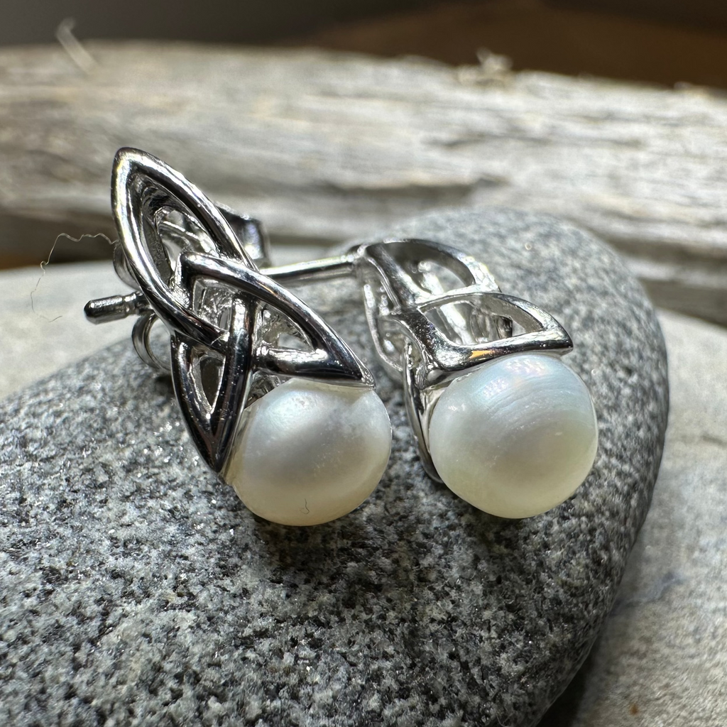 Trinity Knot Pearl Post Earring