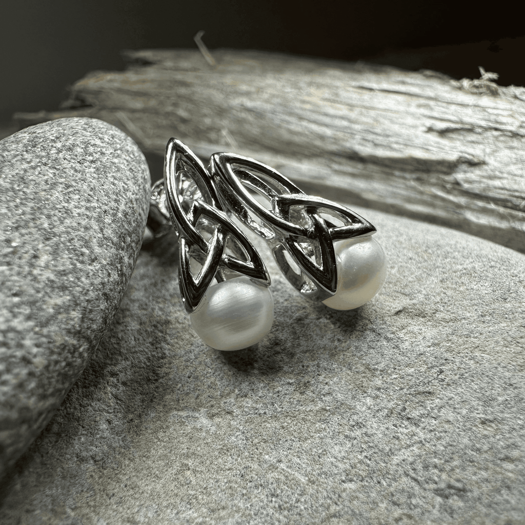 Trinity Knot Pearl Post Earring - Sterling silver