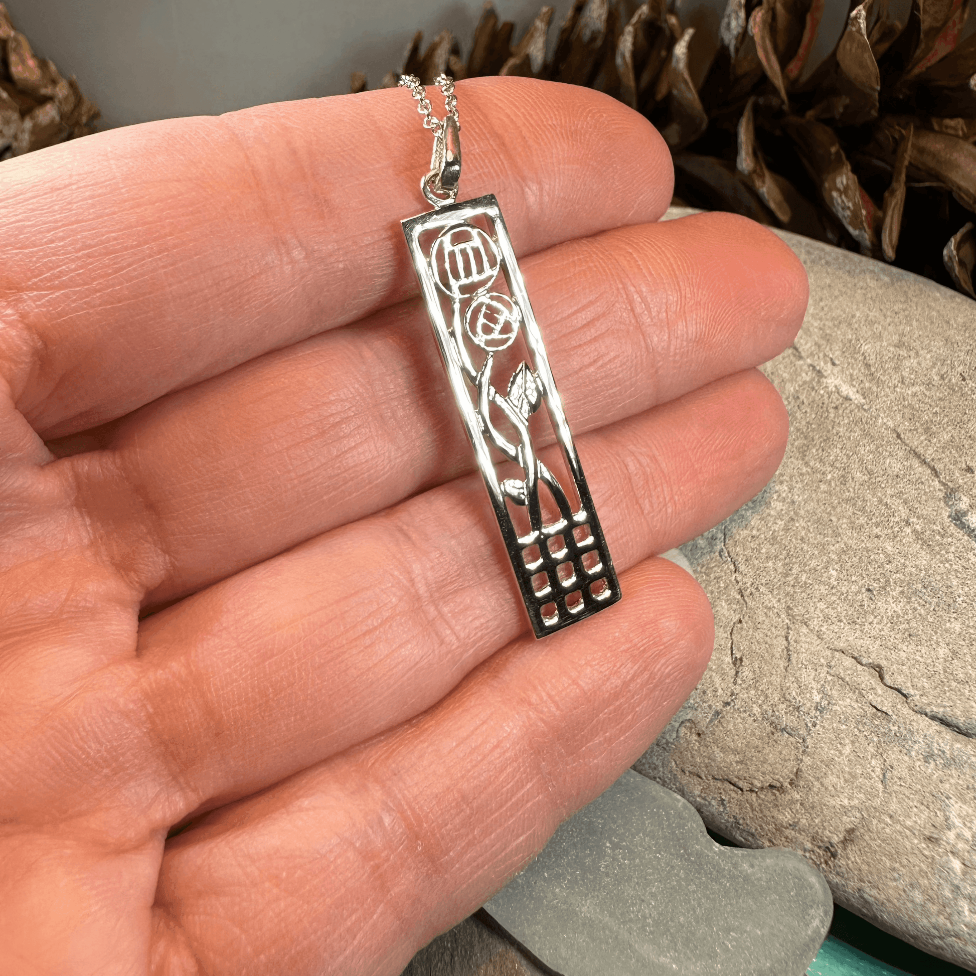 Mackintosh Two Roses Necklace - 18