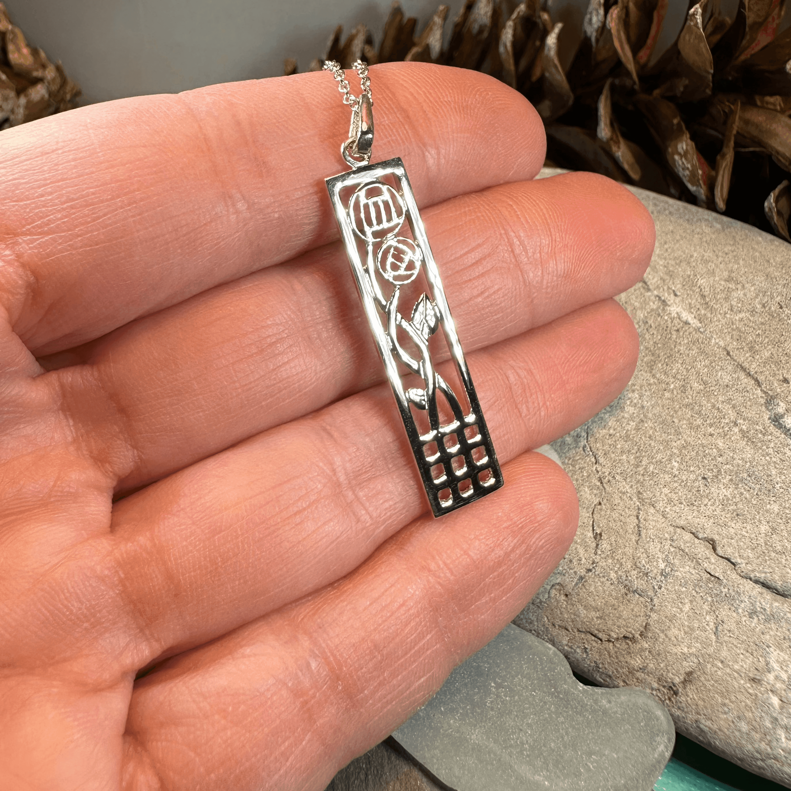 Mackintosh Two Roses Necklace - 18