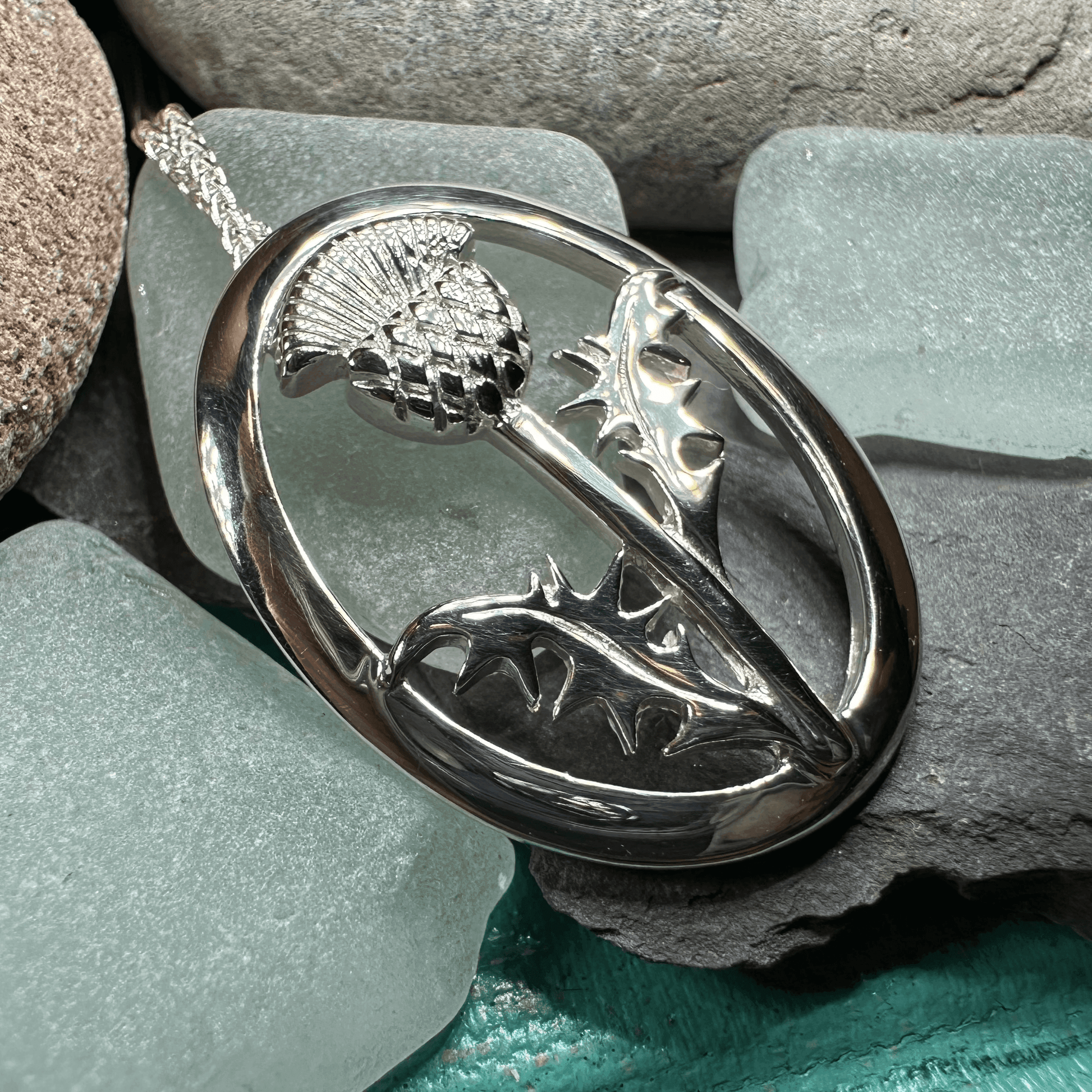 Gaisgeil Scottish Thistle Necklace - 18