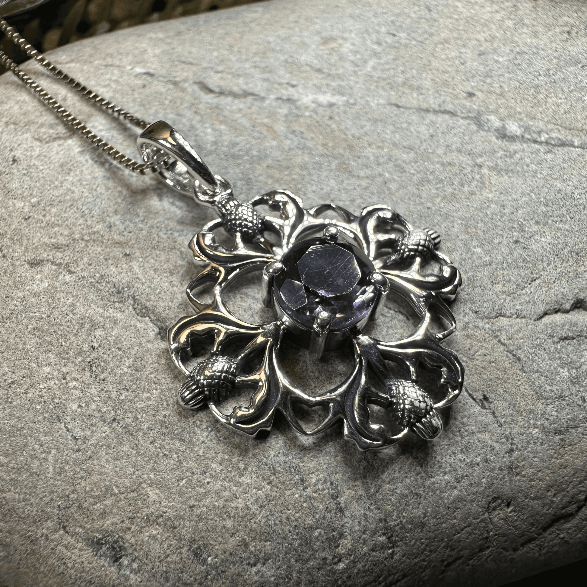 Dolina Thistle Necklace - 18