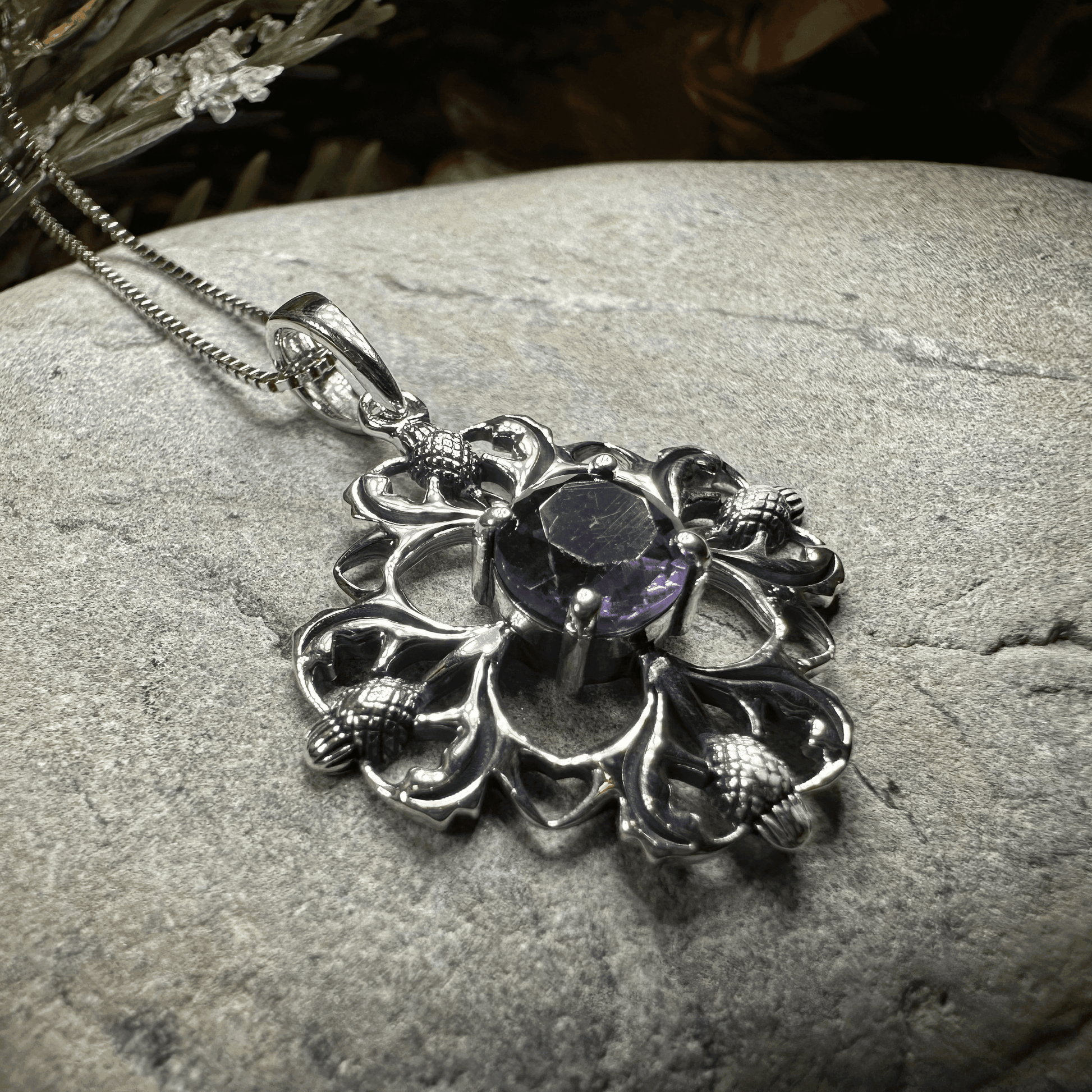Dolina Thistle Necklace - 18