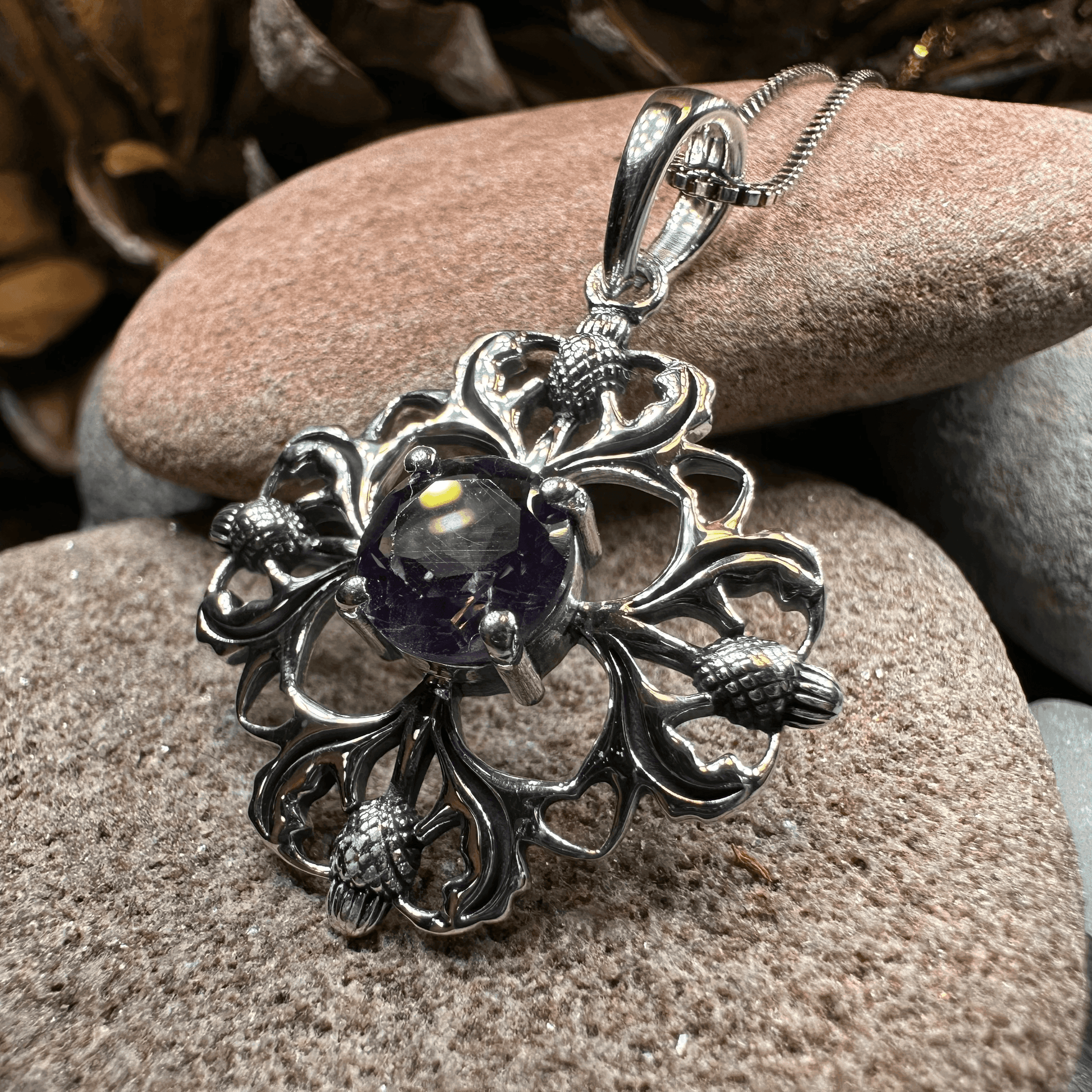 Dolina Thistle Necklace - 18