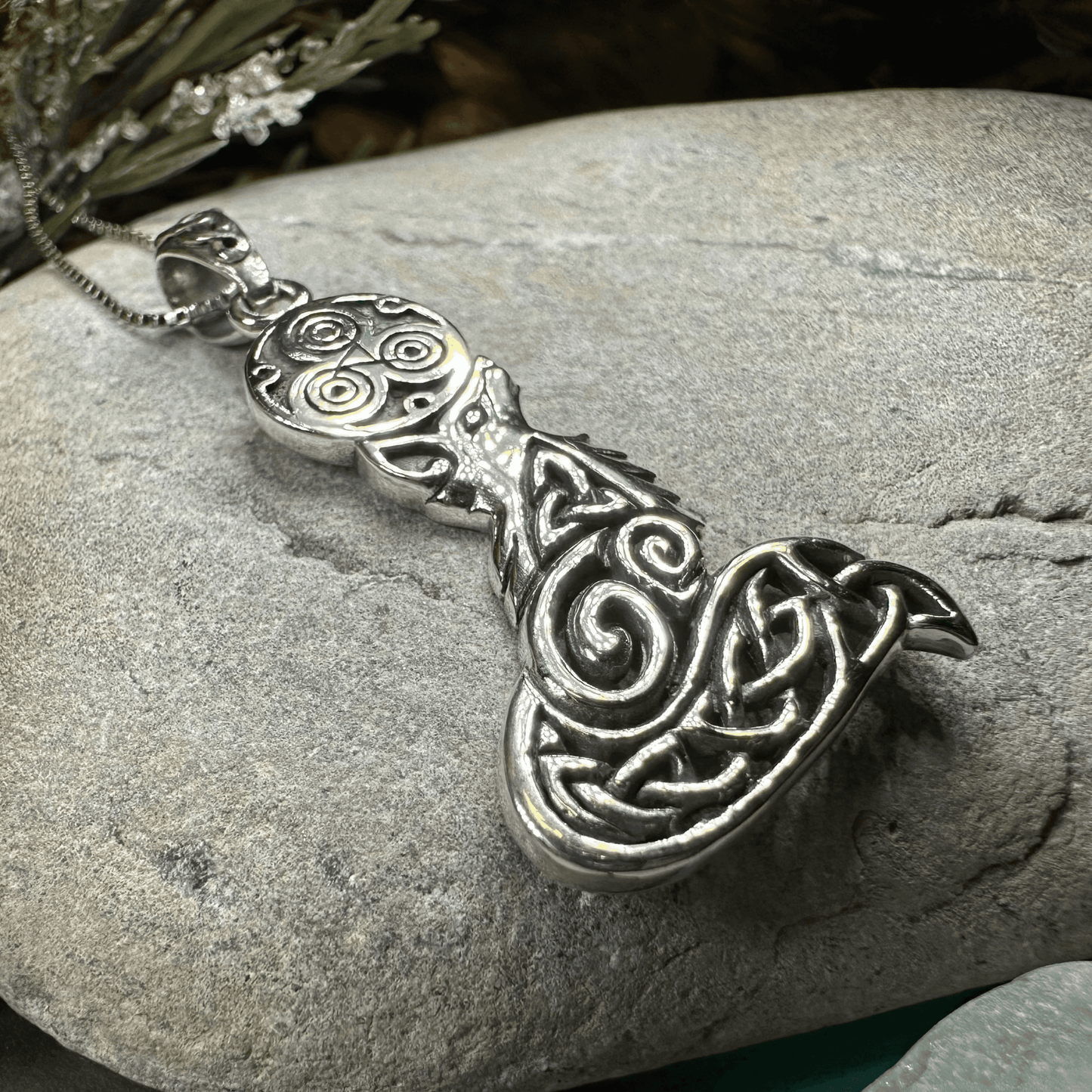 Celtic Forest Fox Necklace - 18