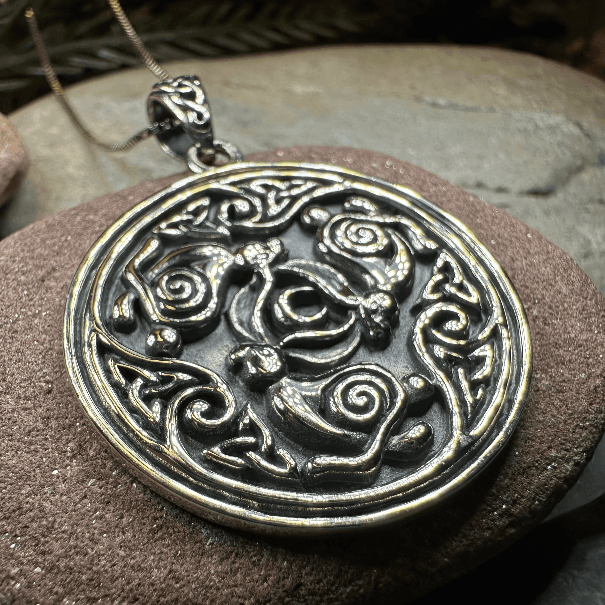 Tinner's Triple Rabbit Necklace - 18