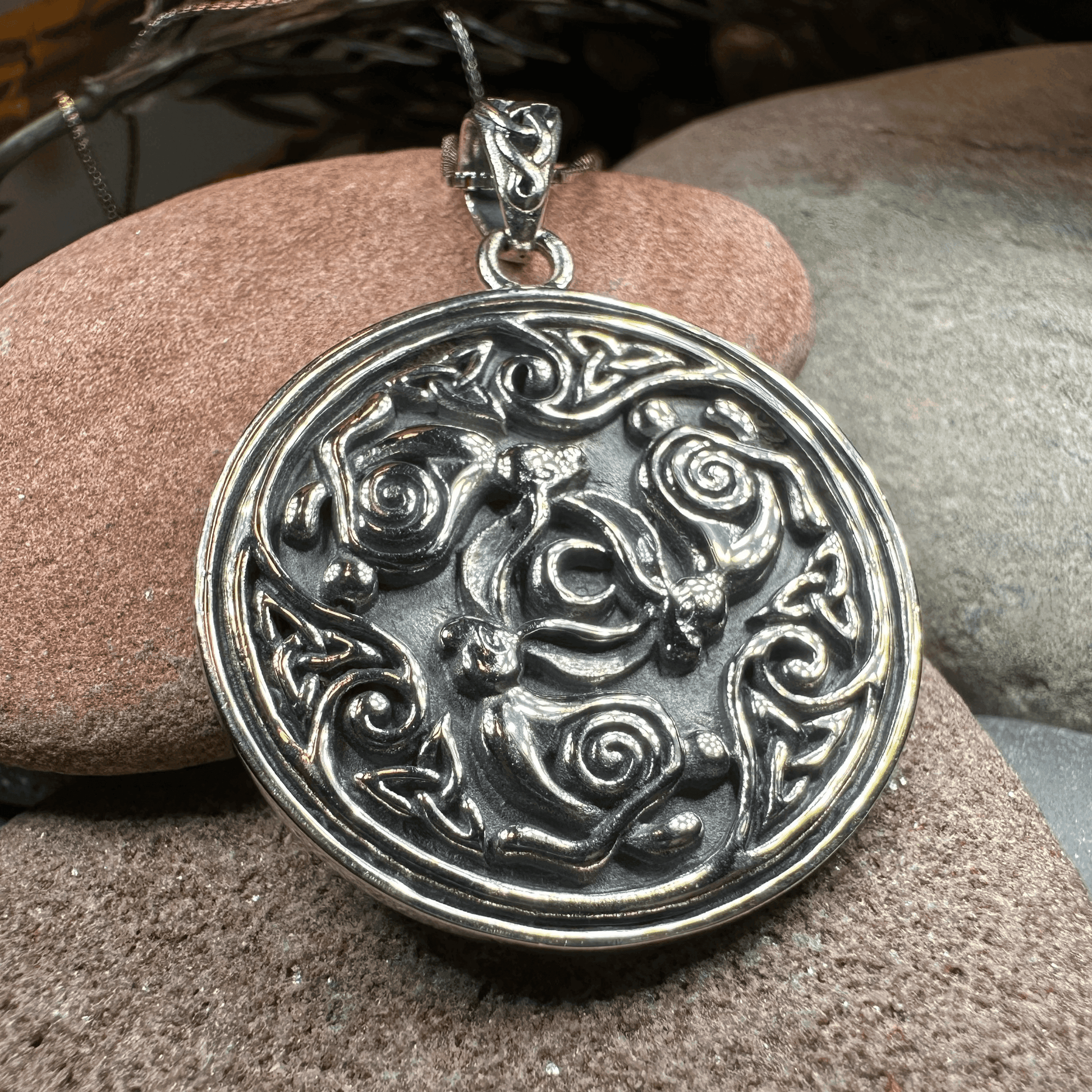 Tinner's Triple Rabbit Necklace - 18