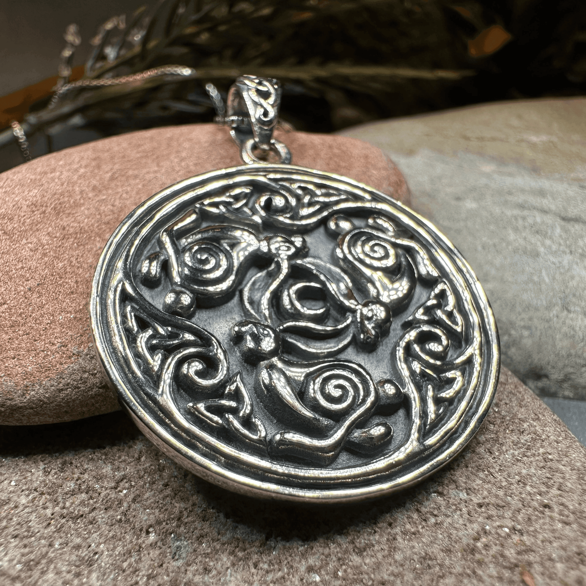 Tinner's Triple Rabbit Necklace - 18