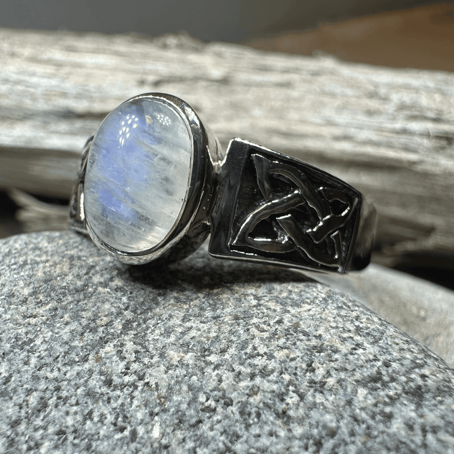 Syra Celtic Knot Ring - 5 / Amethyst