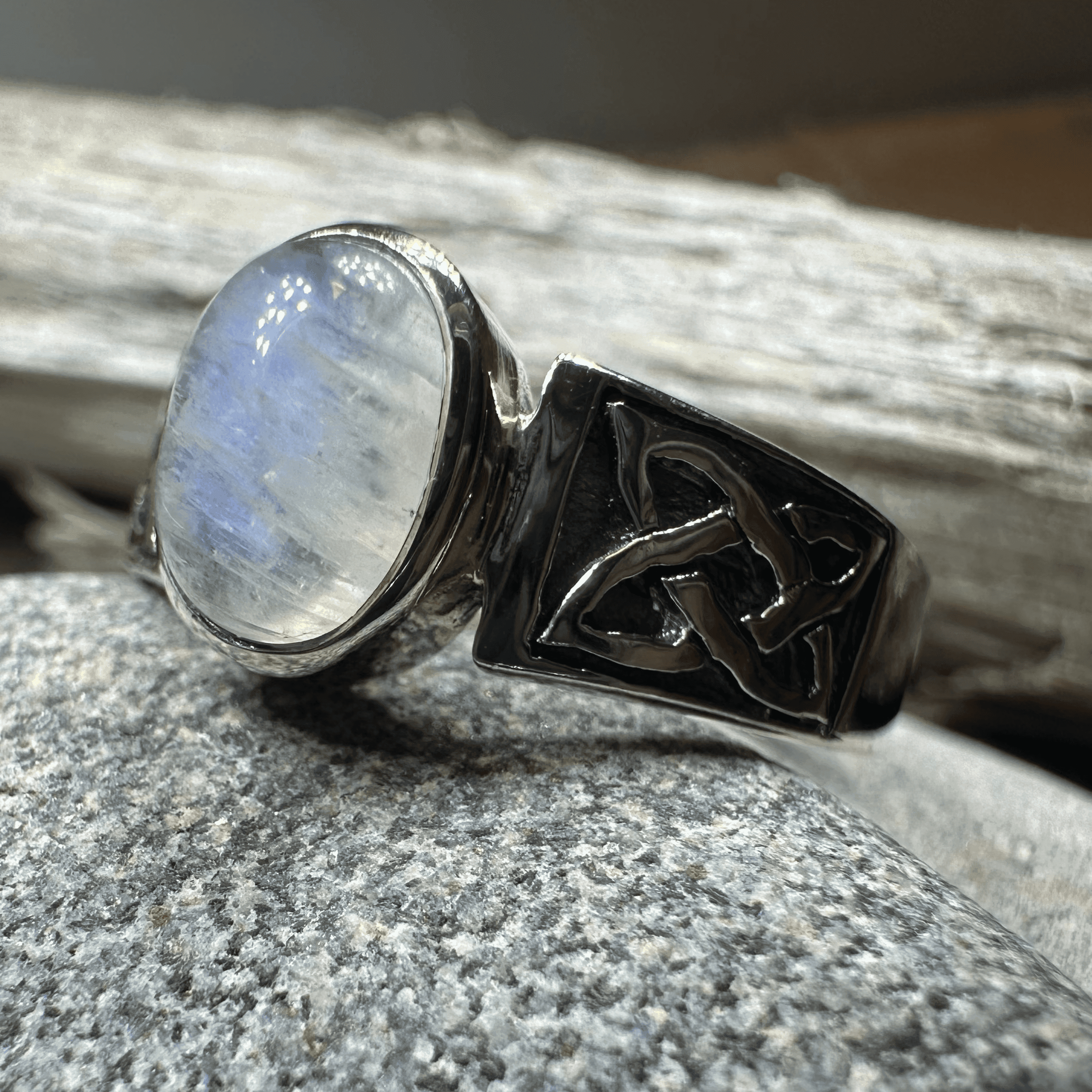 Syra Celtic Knot Ring - 5 / Amethyst