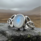 Nina Celtic Knot Ring