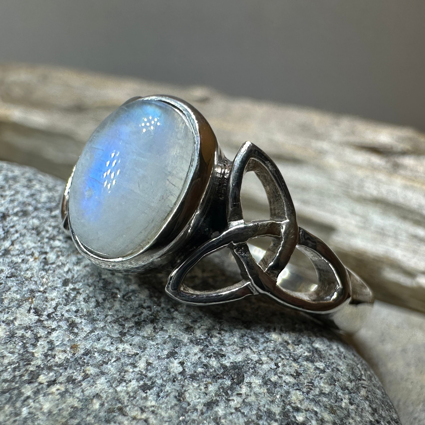 Nina Celtic Knot Ring