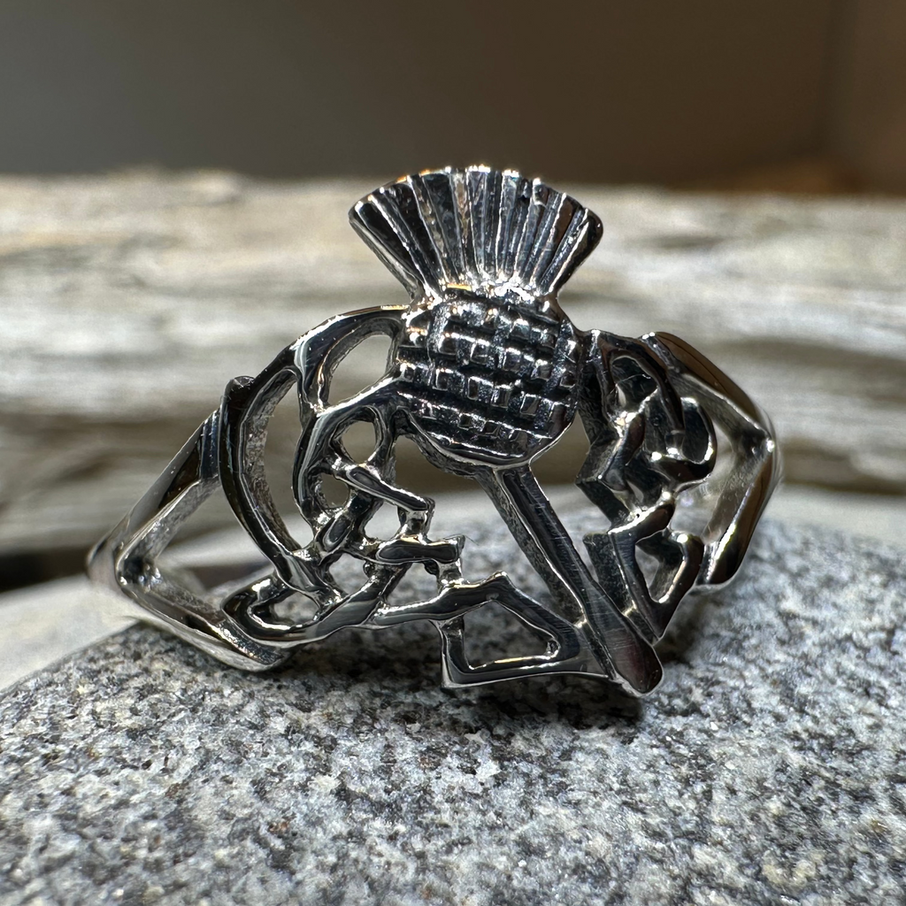 Akira Thistle Ring