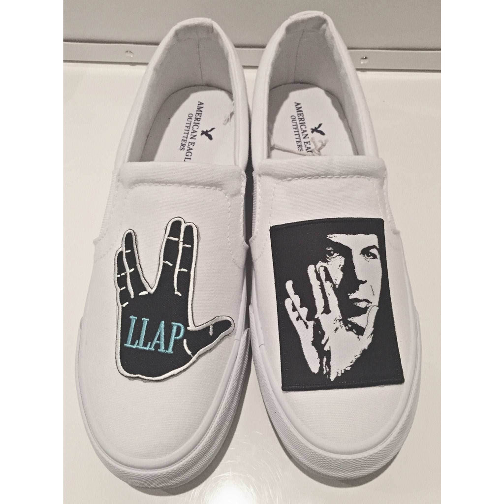 Leonard Nimoy With Vulcan Salute Embroidered Patch WHOLESALE - 