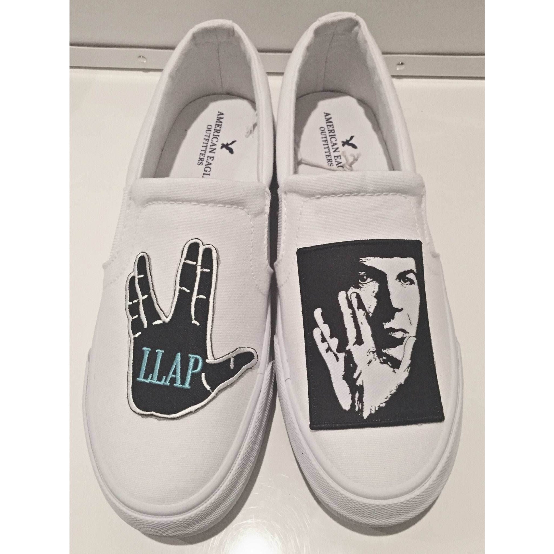 Leonard Nimoy With Vulcan Salute Embroidered Patch WHOLESALE - 