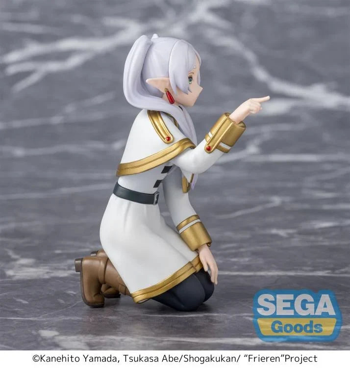 "Frieren: Beyond Journey's End" PM Perching Figure "Frieren" ~Frieren Poking Something~