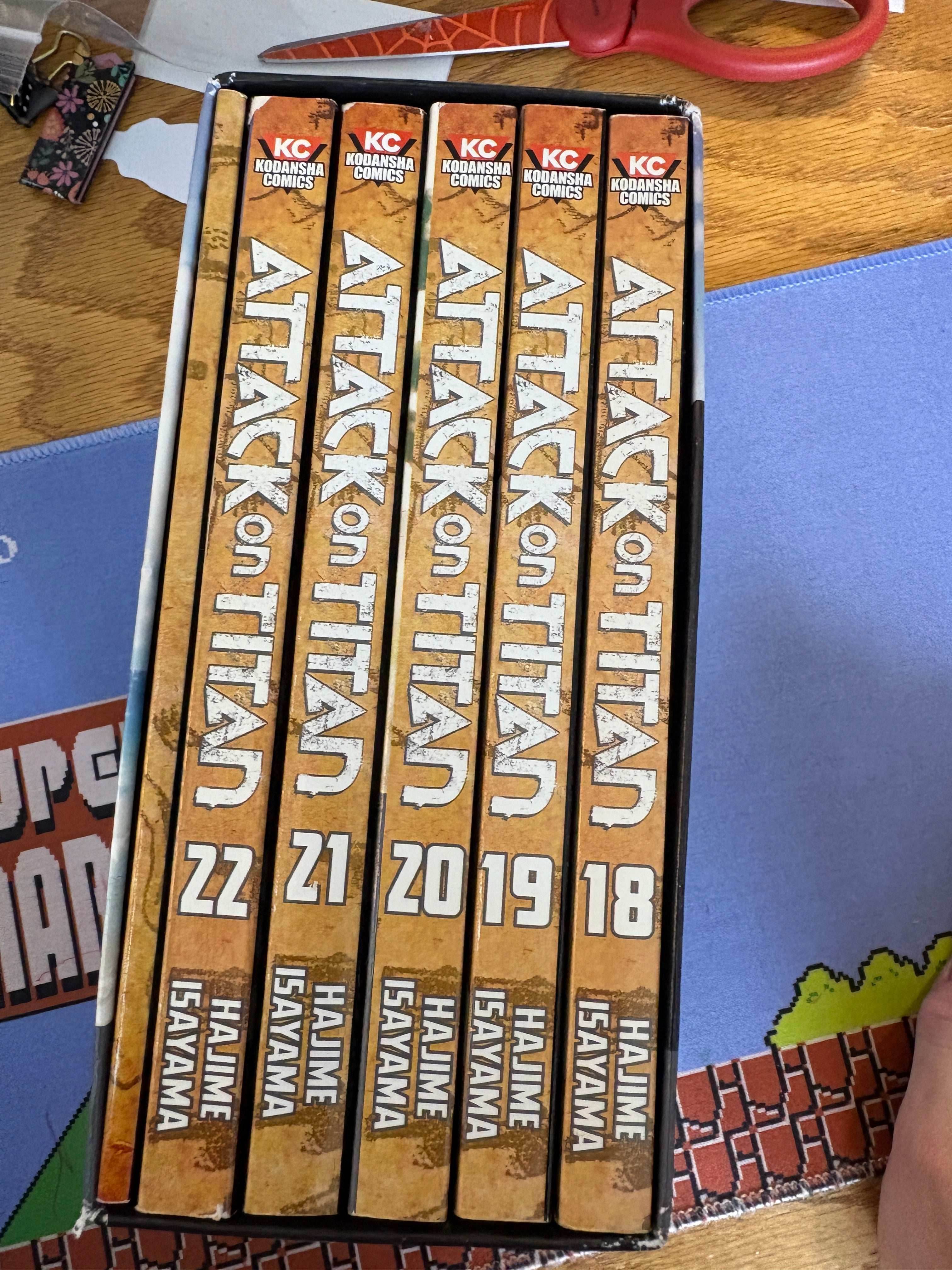 Attack on Titan Vol 18-22 Box Set - 