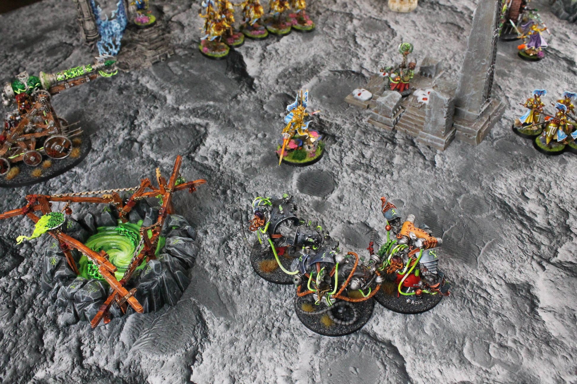 Moonscape - Neoprene Battle Mat - Warhammer, AoS, 40K, Kill Team, MCP, Shatterpoint, Legion, More - 44x60