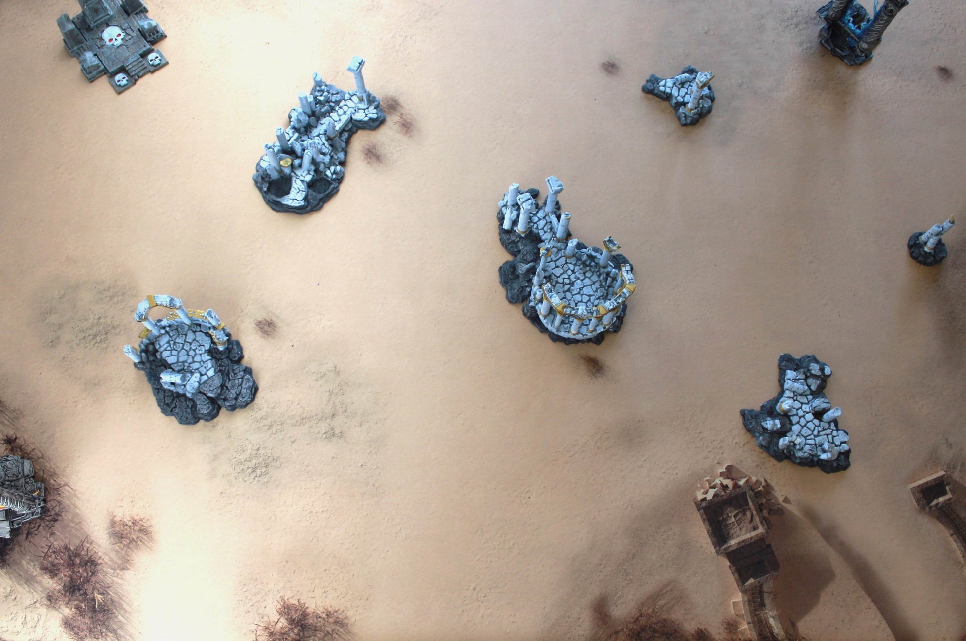 Sandy Dunes - Neoprene Battle Mat - Warhammer, AoS, 40K, Kill Team, MCP, Shatterpoint, Legion, More - 44x60